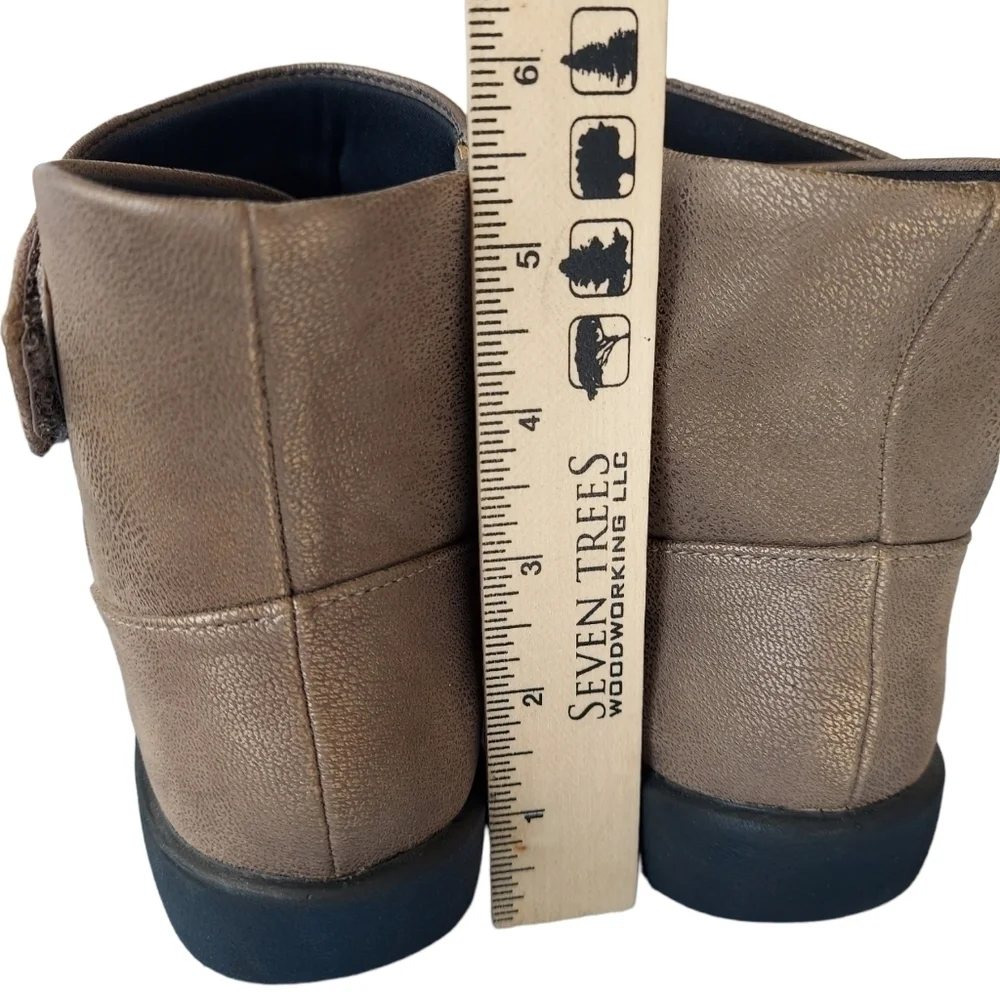 Clark's Cloudsteppers Sillian Tana Ankle Boots Ruched Size 8 Comfort Booties